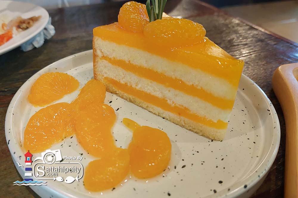 sattahipcity lomchan cafe sattahip 04 05