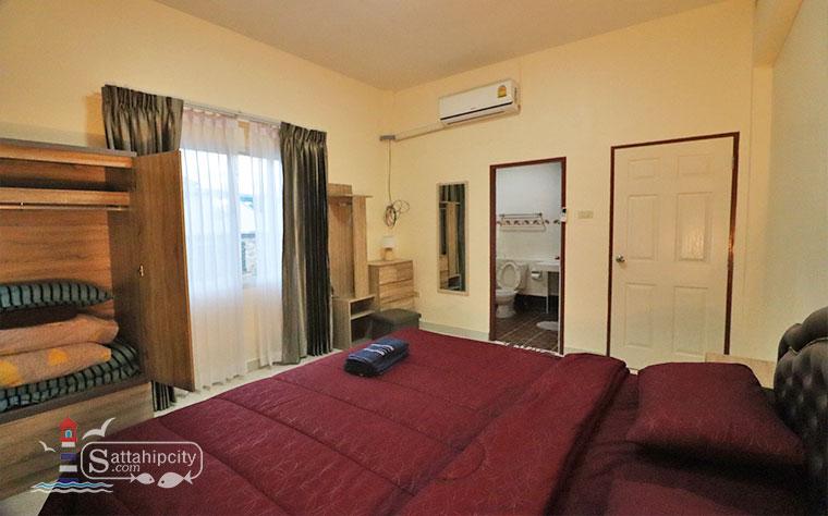 sattahipcity poolvilla bangsaray gorjes 006 bedroom 01 2