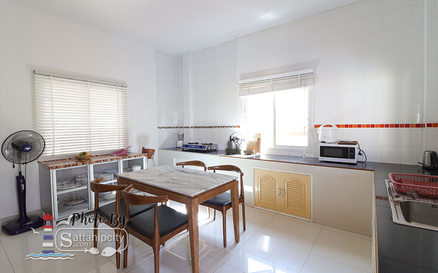 sattahipcity poolvilla bangsaray J4 05 02